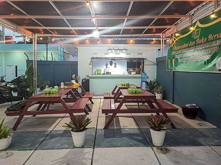 RedDoorz Syariah at Naffa Homestay