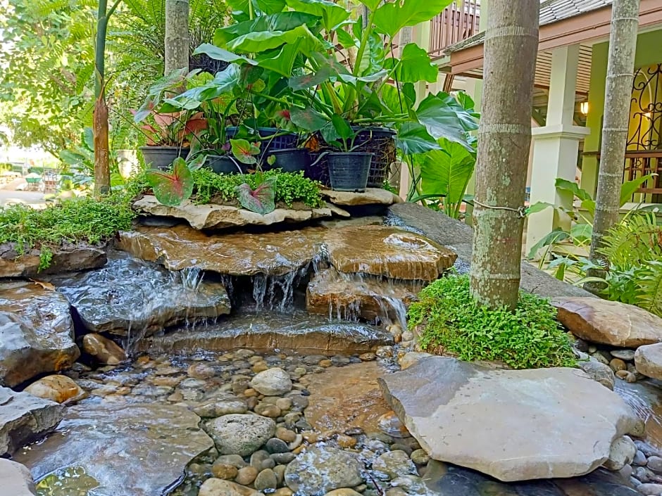 Rommai Green Park Boutique Hotel Resort