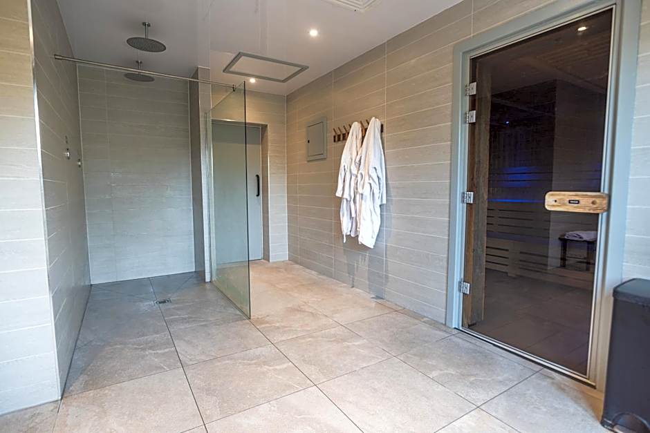 Lancaster House Hotel