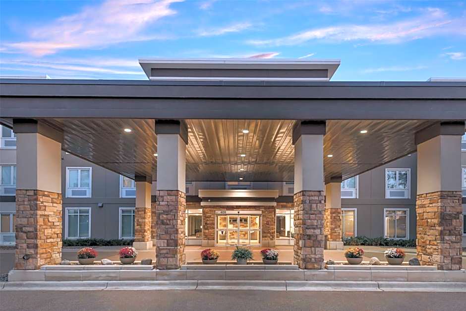 Best Western Plus Isanti