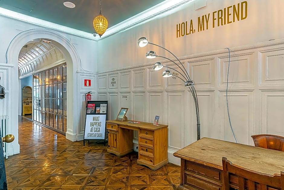 Casa Gracia Barcelona Hostel