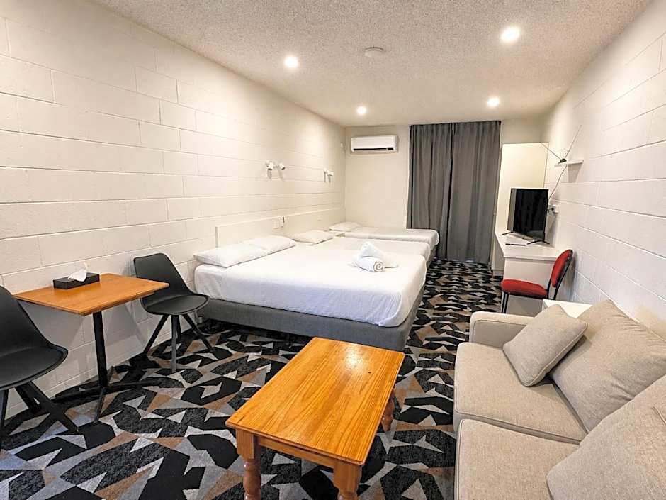 Pathfinder Motel