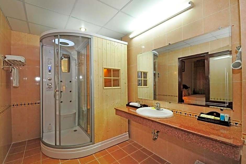 Duy Tan Hotel
