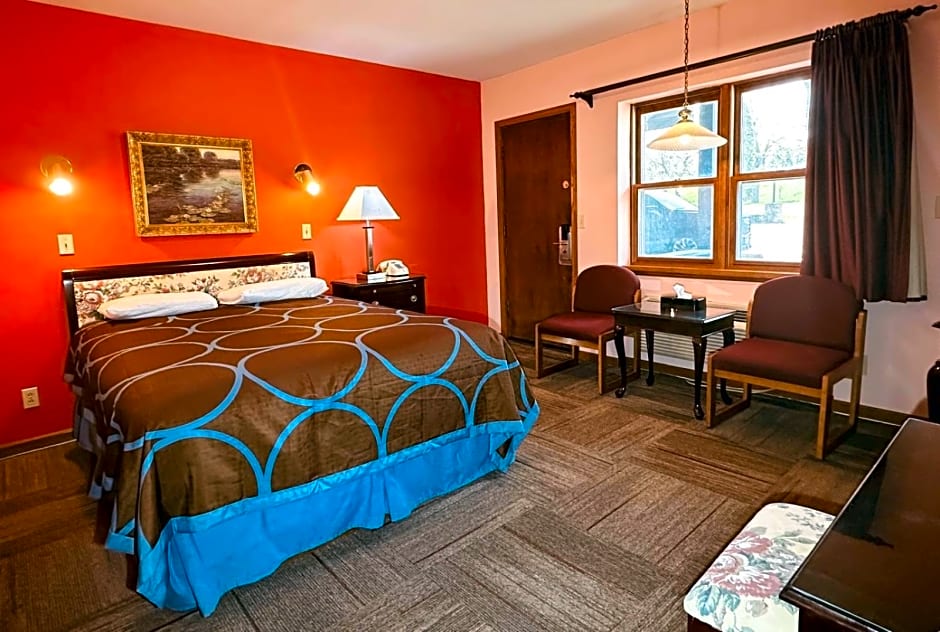 AmeriVu Inn & Suites - St Croix Falls
