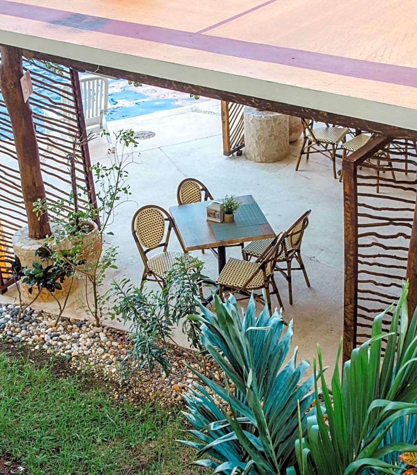 Ixchel Beach Hotel