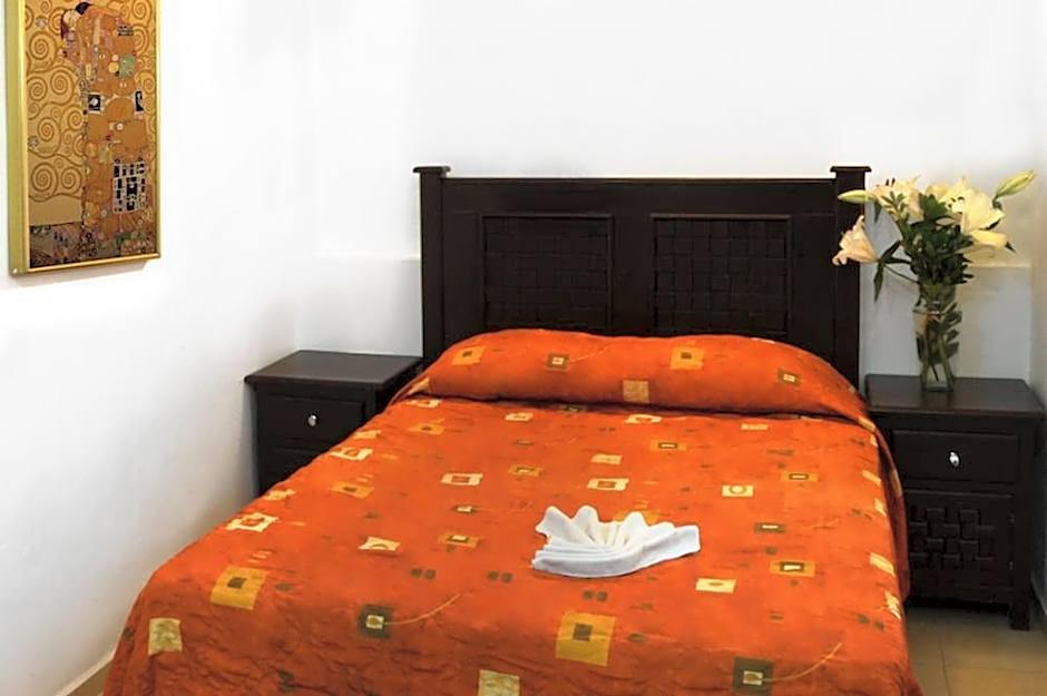 Hotel Zirahuen