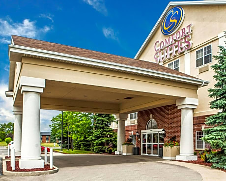 Comfort Suites Milwaukee Airport