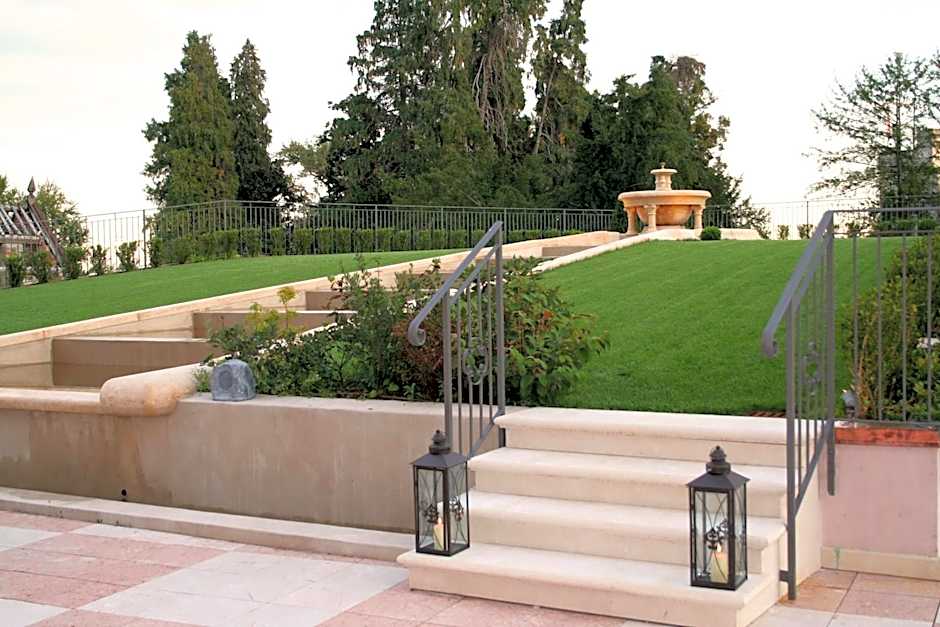 Castello Dal Pozzo Hotel