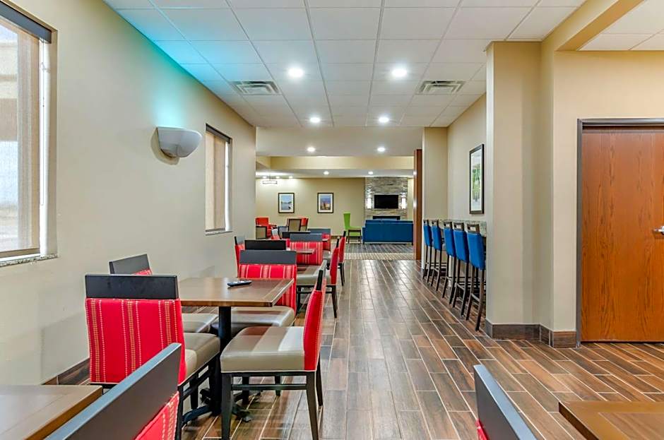 Comfort Inn & Suites Salina North