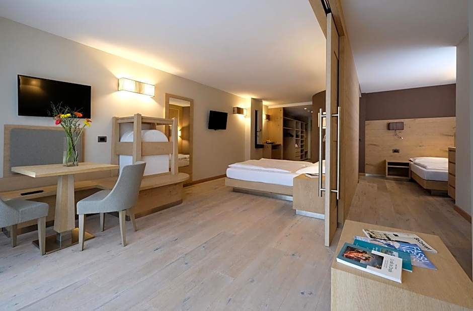 Design & Suite Hotel Ciarnadoi