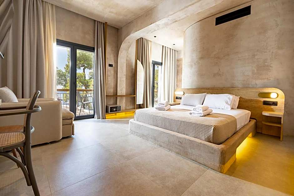 Medusa Luxury Suites