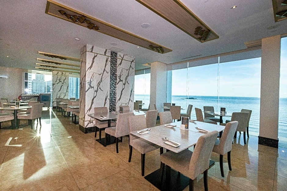 Hompton by the Beach Penang