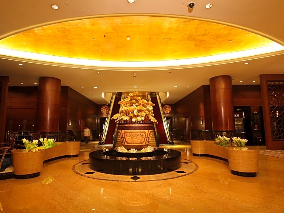 Zhongwei Green Lake Hotel Kunming