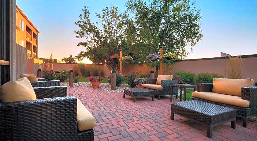 Courtyard by Marriott Champaign