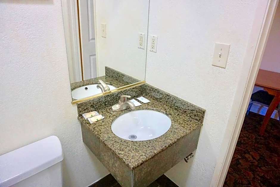 Satellite Motel, Los Angeles - LAX