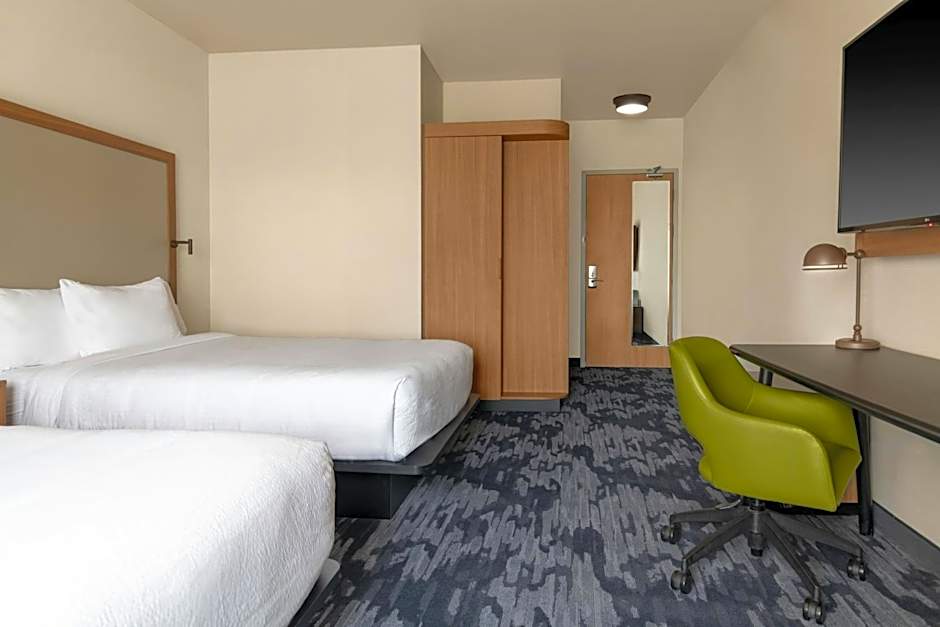 Fairfield by Marriott Inn & Suites Kansas City at The Legends