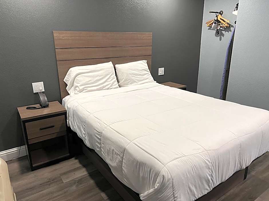 Surf City Inn & Suites