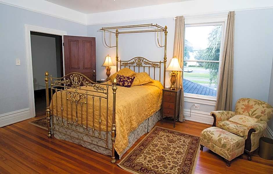 Sweetwater Branch Inn Bed And Breakfast