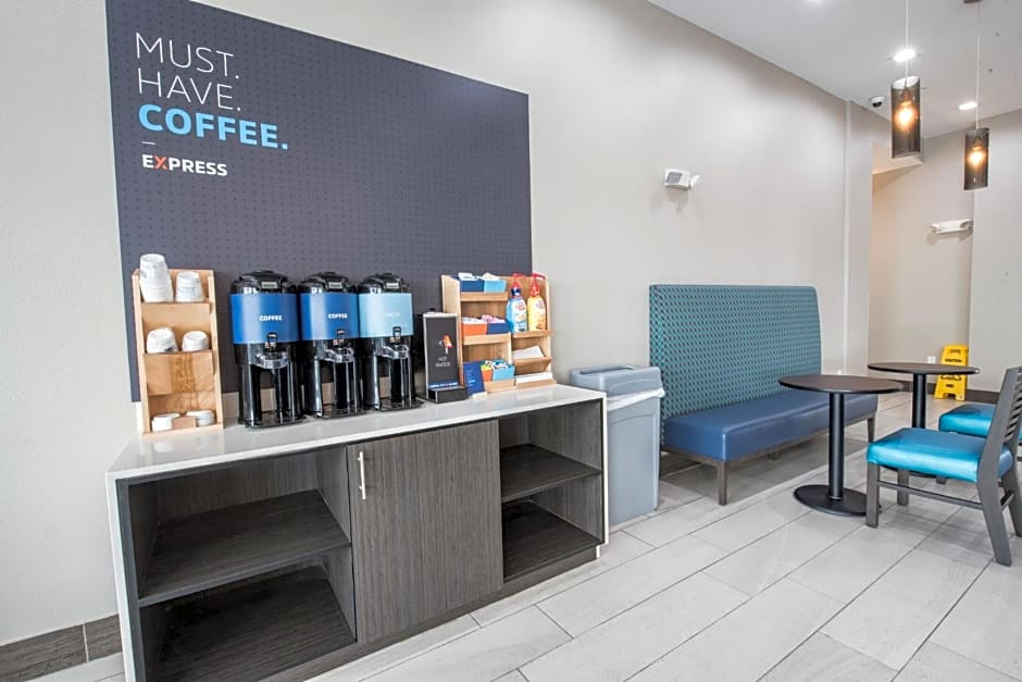 Holiday Inn Express & Suites Houston SE - Airport Area By IHG