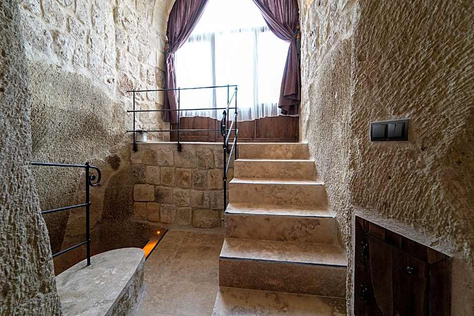 Doctor's Cave Suites