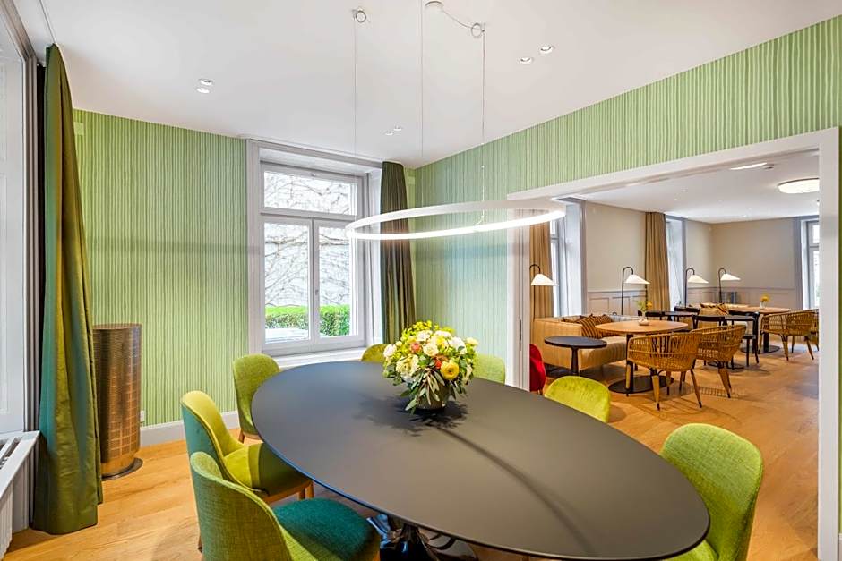 Alma Hotel - Boutique hideaway by the lake with rooftop and ladies-only wellness