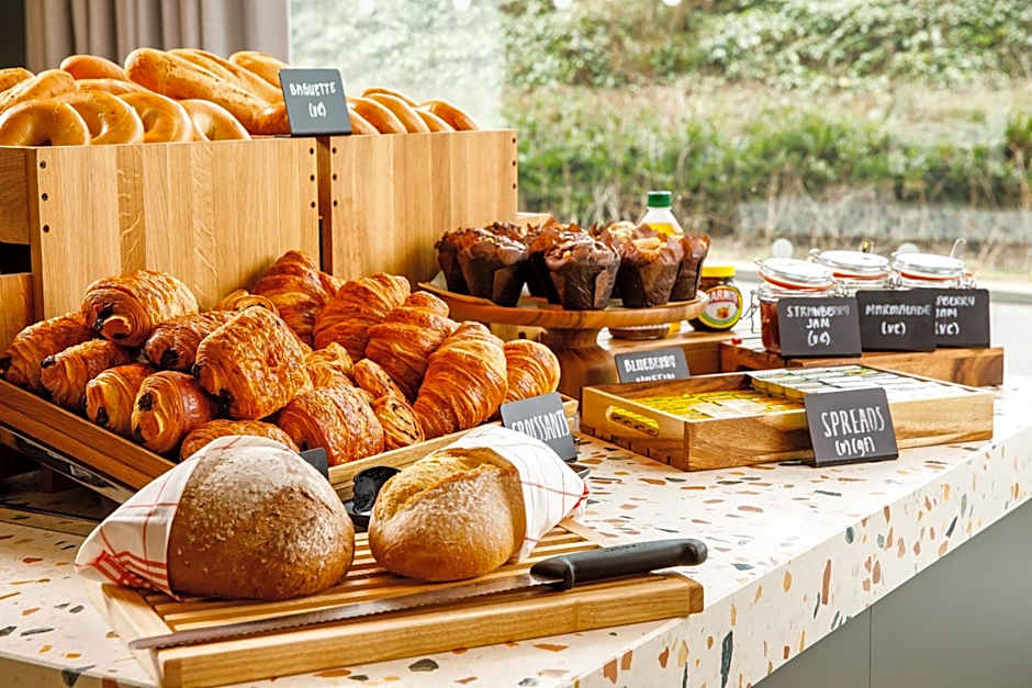 Holiday Inn Manchester Airport By IHG