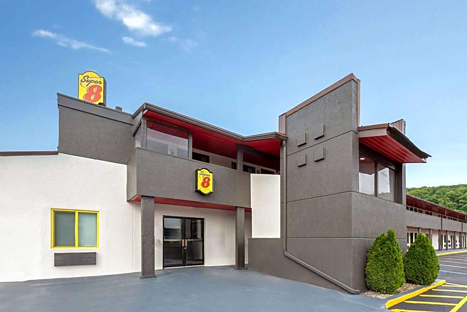 Super 8 by Wyndham Bridgeport/Clarksburg Area