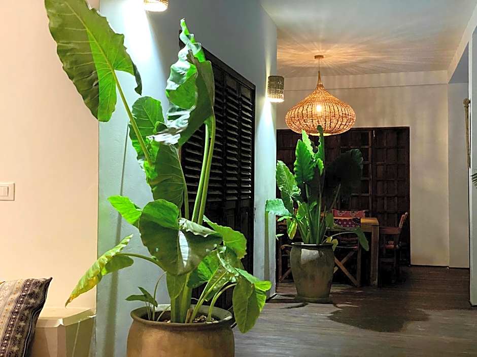 Joya' Beach Suites & Villa