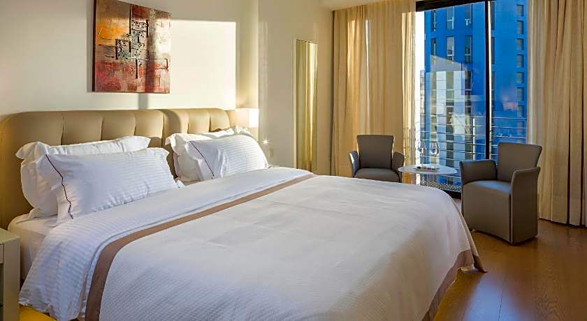 O Monot Luxury Boutique Hotel