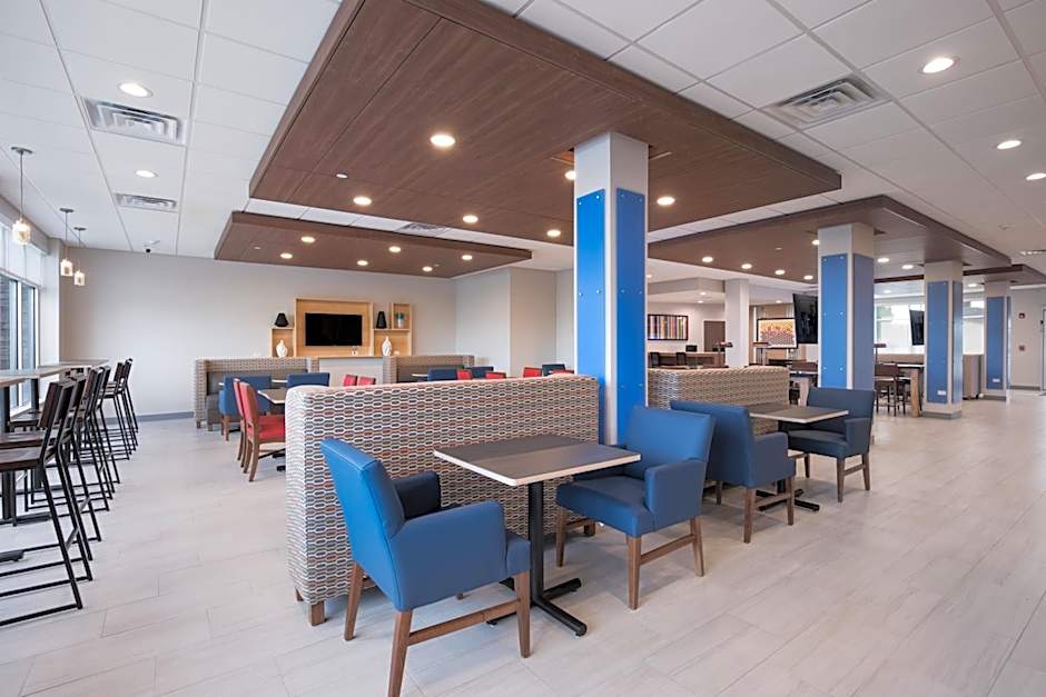 Holiday Inn Express & Suites Chicago - Hoffman Estates By IHG