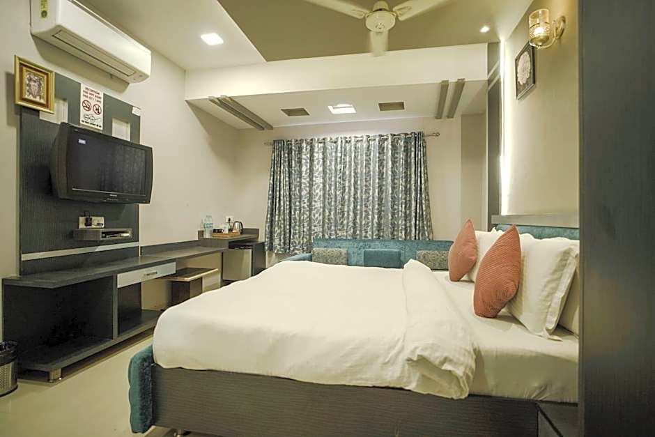 Hotel Ashapura Palace
