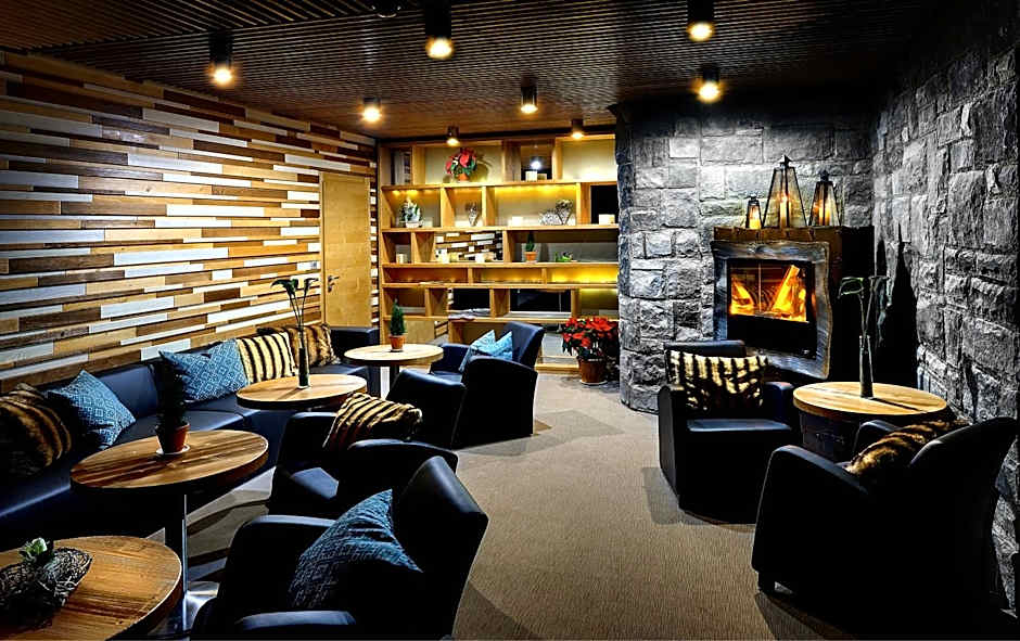 Noc na Chopku, Rotunda