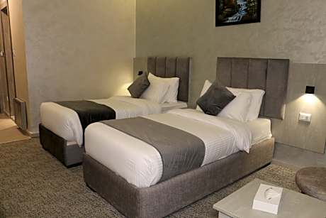 DELUXE ROOM WITH BALCONY