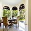 Urbanest Inn Villa