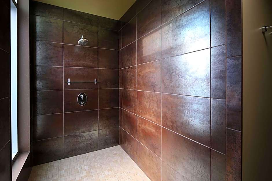 Tulyp, Tapestry Collection by Hilton