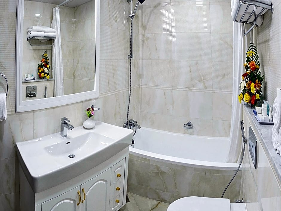 Deira Suites Deluxe Hotel Suites