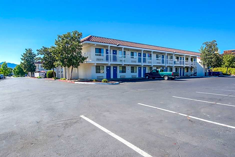 Motel 6 Redding South