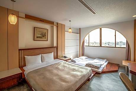 Japanese-Style Quadruple Room