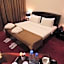 Queens Land Hotel