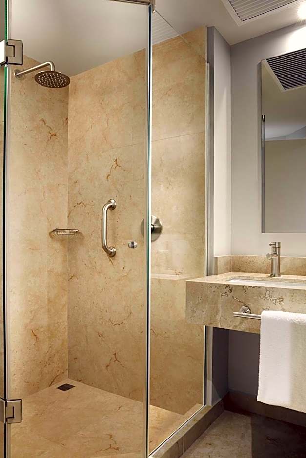 One Acapulco Diamante