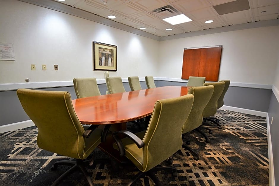 Holiday Inn Hazlet, an IHG Hotel