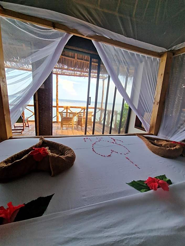 Mtende Beach Bungalows