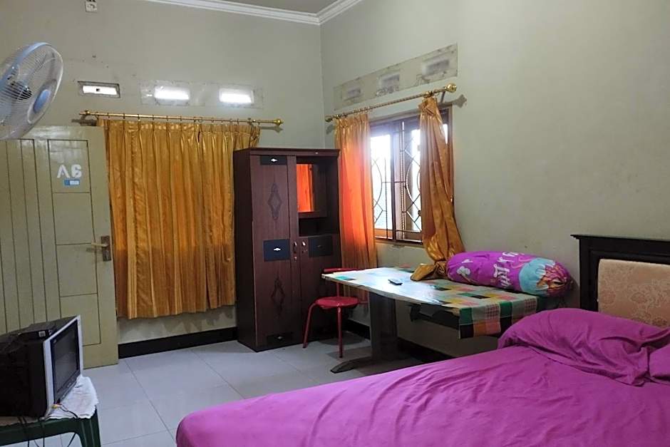 OYO Life 93403 Penginapan Adinda