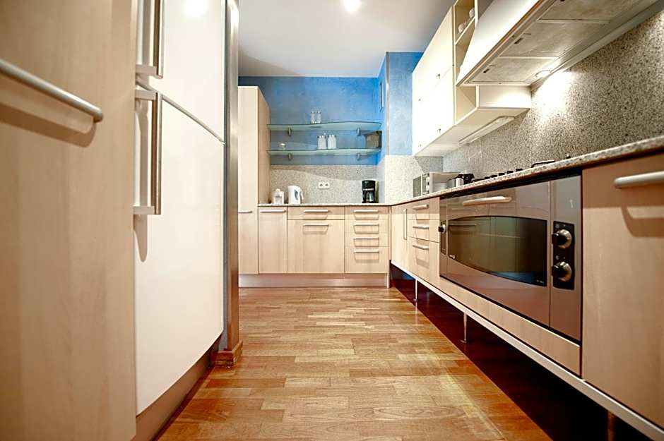 You Stylish City Center Apartments