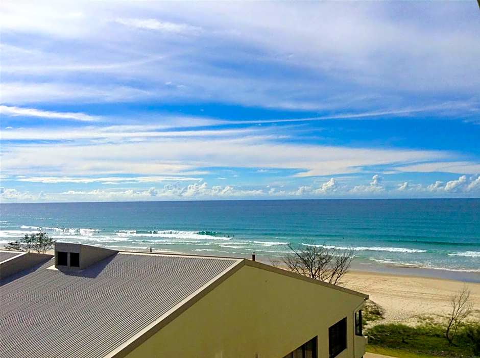 Pacific Surf Absolute Beachfront Apartments