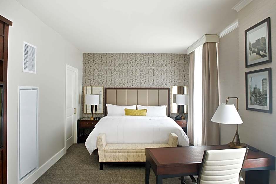 Photo 1 of 4 of 1 King Bed, City View