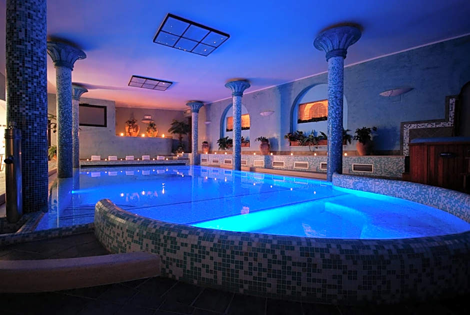 Casanova - Wellness Center La Grotta Etrusca