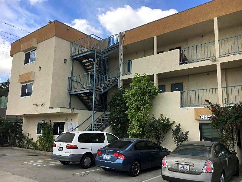Bellflower Travel Inn