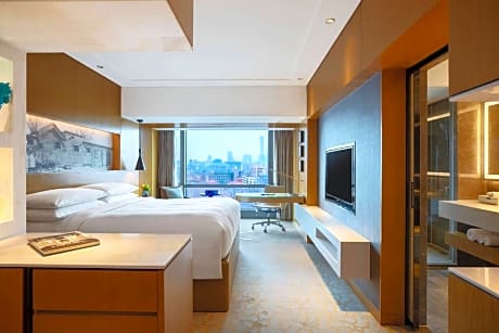 Premier City View King Room