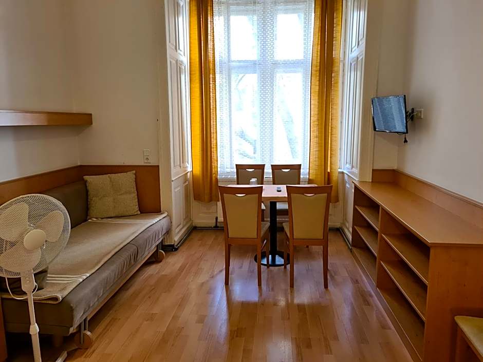 Pension Ani-Falstaff